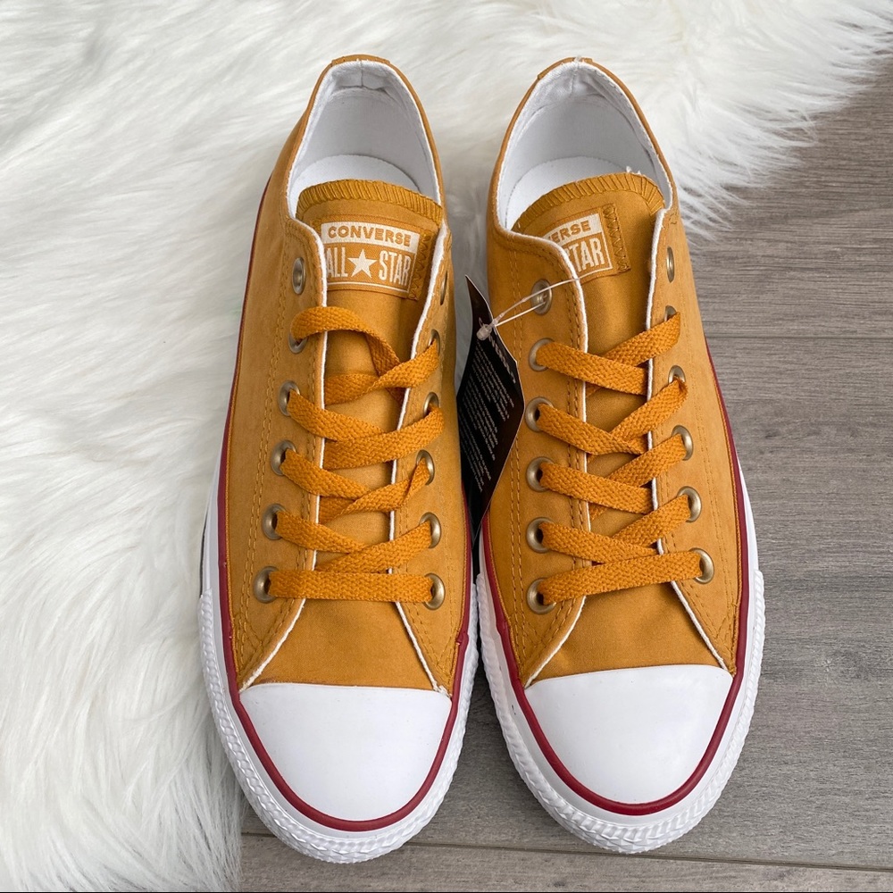 NWT Converse Ctas OX Women’s Shoes - Picture 2 of 9